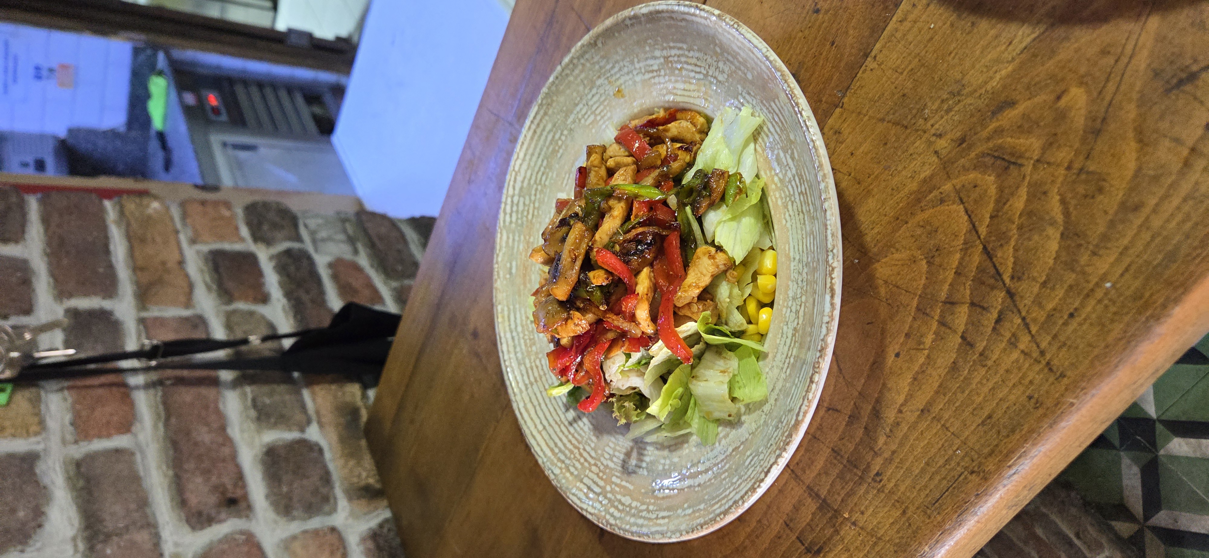 Hoisin Soslu Tavuk Salata